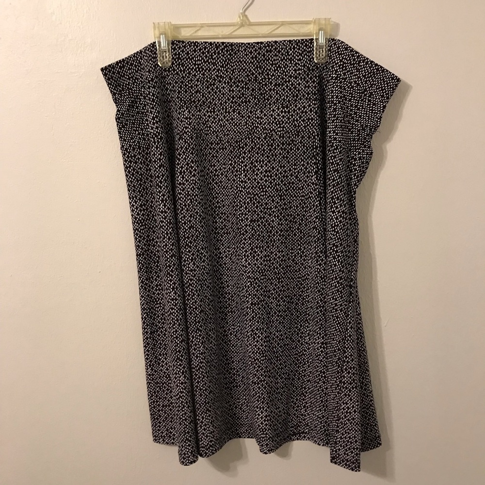 Roz & Ali Ladies Black and White Patterned Skirt